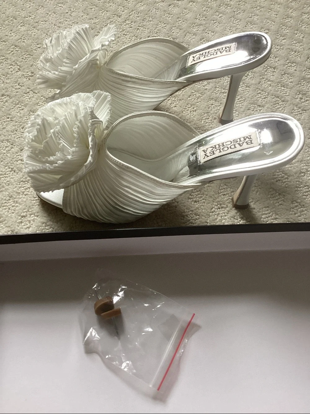 NWT Badgley Mischka Blythe Rosette Satin Slides, 7